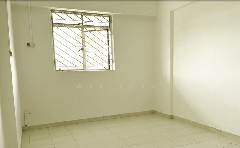 244 Bukit Batok East Avenue 5 HDB Flat For Sale at S$ 550,000 | PropertyGuru Singapore - Interior