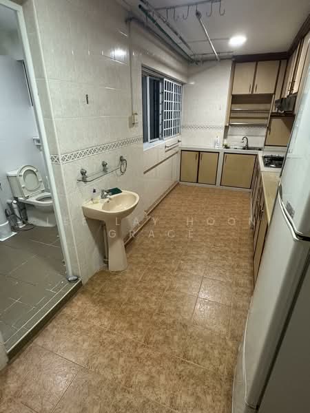 126 Aljunied Road, 126 Aljunied Road, 3 Bedrooms, 1,302 sqft, HDB Flat For Sale, by Lee Lay Hoon Grace, 500070019 - Kitchen - PropertyGuru.com.sg