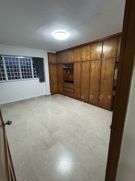 126 Aljunied Road, 126 Aljunied Road, 3 Bedrooms, 1,302 sqft, HDB Flat For Sale, by Lee Lay Hoon Grace, 500070019 - Master Bedroom - PropertyGuru.com.sg