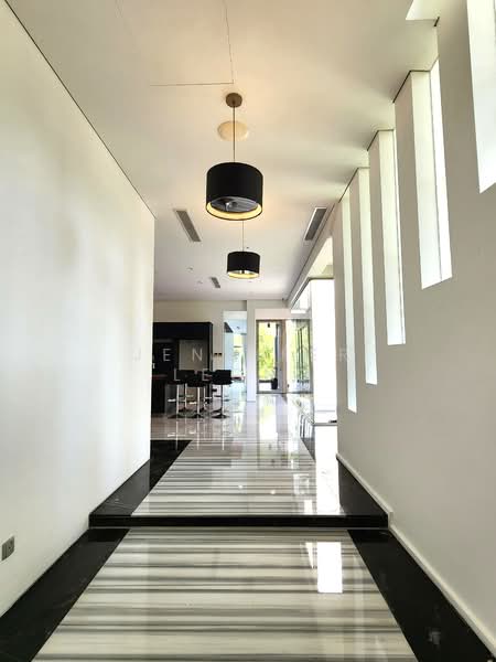 GOOD CLASS BUNGALOW - TANGLIN / ORCHARD / BOTANIC GARDENS, Tanglin, Chatsworth, Jervois, Bishopsgate, Nathan, 6 Bedrooms, 10,000 sqft, Good Class Bungalow For Rent, by Jennifer Leong, 500070022 - Entrance - PropertyGuru.com.sg