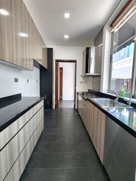 GOOD CLASS BUNGALOW - TANGLIN / ORCHARD / BOTANIC GARDENS, Tanglin, Chatsworth, Jervois, Bishopsgate, Nathan, 6 Bedrooms, 10,000 sqft, Good Class Bungalow For Rent, by Jennifer Leong, 500070022 - Kitchen - PropertyGuru.com.sg