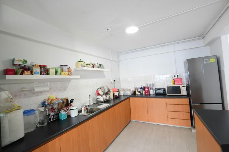 232 Tampines Street 21, 232 Tampines Street 21, 3 Bedrooms, 1,302 sqft, HDB Flat For Sale, by Christine Esther Low, 500070032 - Kitchen - PropertyGuru.com.sg