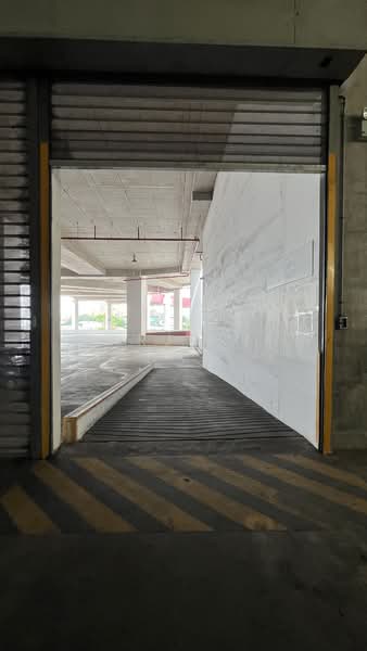 78,700sf Single Floorplate rampup Ambient Warehouse/B2 Clean @ Pioneer, , 78,700 sqft, Warehouse For Rent, by Marjorie Teo, 500070040 - Car Park - CommercialGuru.com.sg
