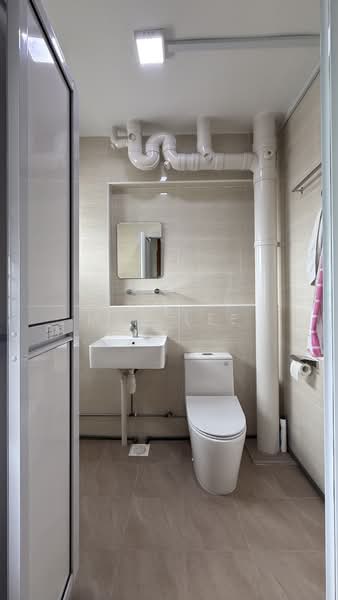 309 Yishun Ring Road HDB Flat For Sale at S$ 888,000 | PropertyGuru Singapore - Bathroom