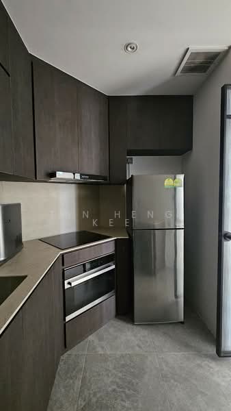 The Aston Condominium For Sale at S$ 1,250,000 | PropertyGuru Singapore - Kitchen