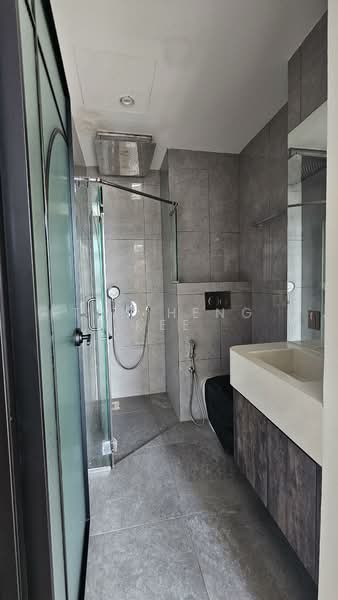 The Aston Condominium For Sale at S$ 1,250,000 | PropertyGuru Singapore - Bathroom