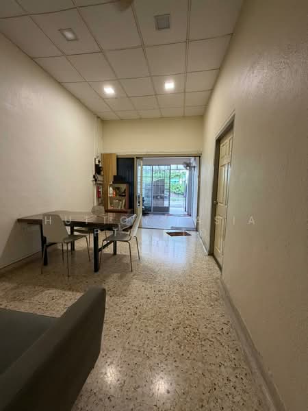 Guillemard Road, , 3 Bedrooms, 1,300 sqft, Terraced House For Sale, by Huttons Asia Pte Ltd, 500070057 - Living Room - PropertyGuru.com.sg