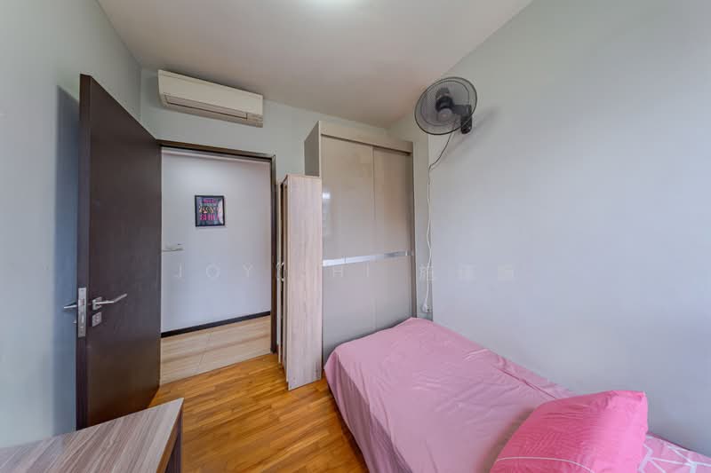 Sims Urban Oasis Condominium For Sale at S$ 2,300,000 | PropertyGuru Singapore - Bedroom