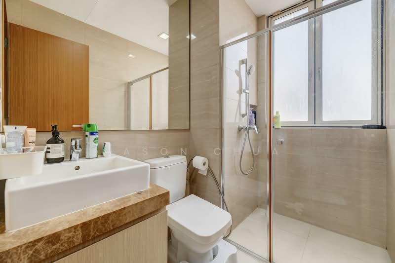 Luxus Hills | The Estate, Seletar Green Avenue, 5 Bedrooms, 3,818 sqft, Terraced House For Sale, by Aason Chua, 500070088 - Bathroom - PropertyGuru.com.sg