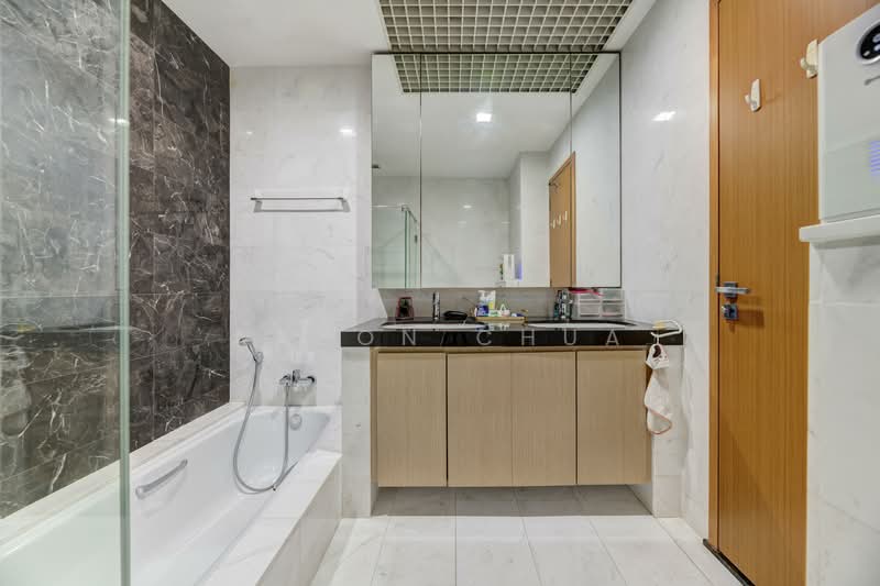 Luxus Hills | The Estate, Seletar Green Avenue, 5 Bedrooms, 3,818 sqft, Terraced House For Sale, by Aason Chua, 500070088 - Master Bathroom - PropertyGuru.com.sg