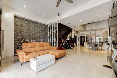 For Sale - Luxus Hills