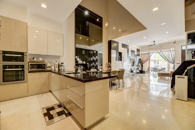 Luxus Hills | The Estate, Seletar Green Avenue, 5 Bedrooms, 3,818 sqft, Terraced House For Sale, by Aason Chua, 500070088 - Kitchen - PropertyGuru.com.sg