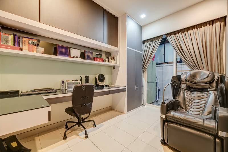 Luxus Hills | The Estate, Seletar Green Avenue, 5 Bedrooms, 3,818 sqft, Terraced House For Sale, by Aason Chua, 500070088 - Guest Room - PropertyGuru.com.sg