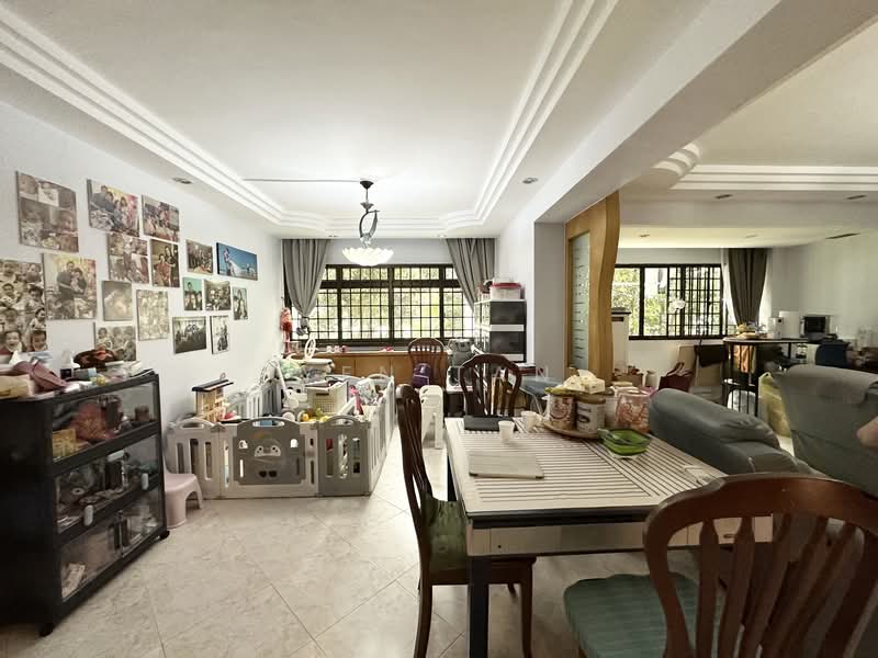 155 Gangsa Road HDB Flat For Sale at S$ 880,000 | PropertyGuru Singapore - Living Room
