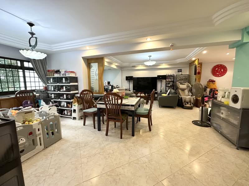 155 Gangsa Road HDB Flat For Sale at S$ 880,000 | PropertyGuru Singapore - Living Room