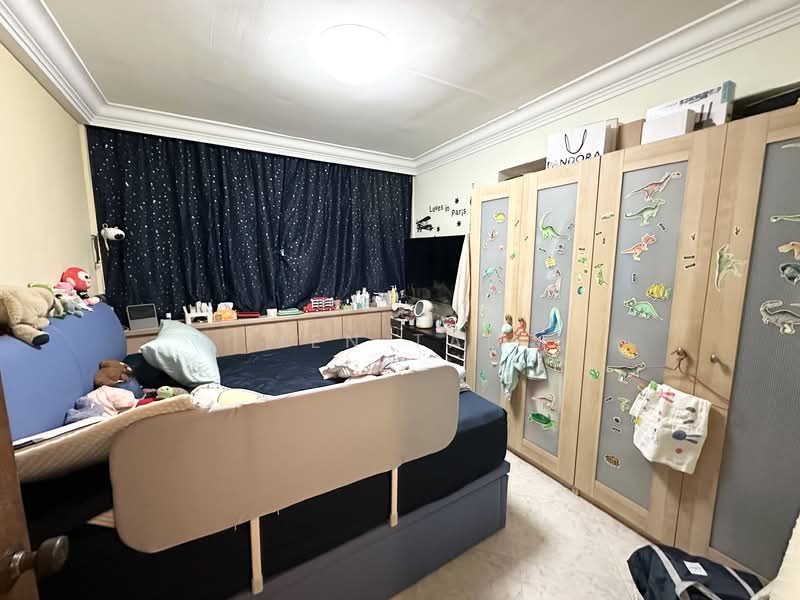 155 Gangsa Road HDB Flat For Sale at S$ 880,000 | PropertyGuru Singapore - Bedroom
