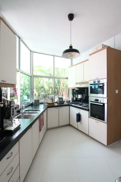 Rare Hilltop Bungalow with 5 +1 Bedrooms For Rent, , 6 Bedrooms, 4,000 sqft, Bungalow House For Rent, by Vincent Kuo, 500070103 - Kitchen - PropertyGuru.com.sg