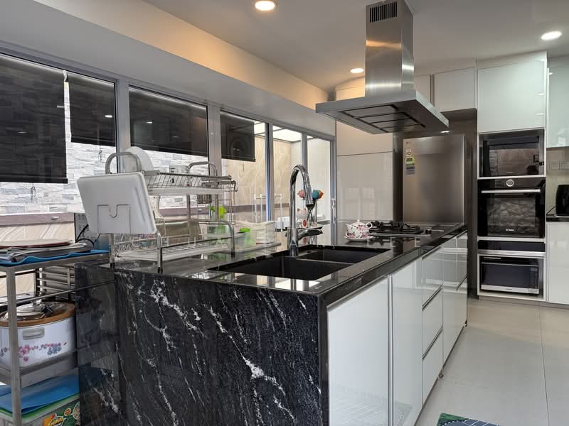 ⭐️⭐️LANDED7772@Springside Corner Terrace Corner Terrace For Sale at S$ 5,650,000 | PropertyGuru Singapore - Kitchen