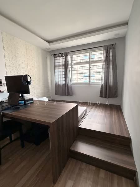 212A Punggol Walk, 212A Punggol Walk, 3 Bedrooms, 1,001 sqft, HDB Flat For Sale, by Sarah Chua, 500070115 - Study - PropertyGuru.com.sg