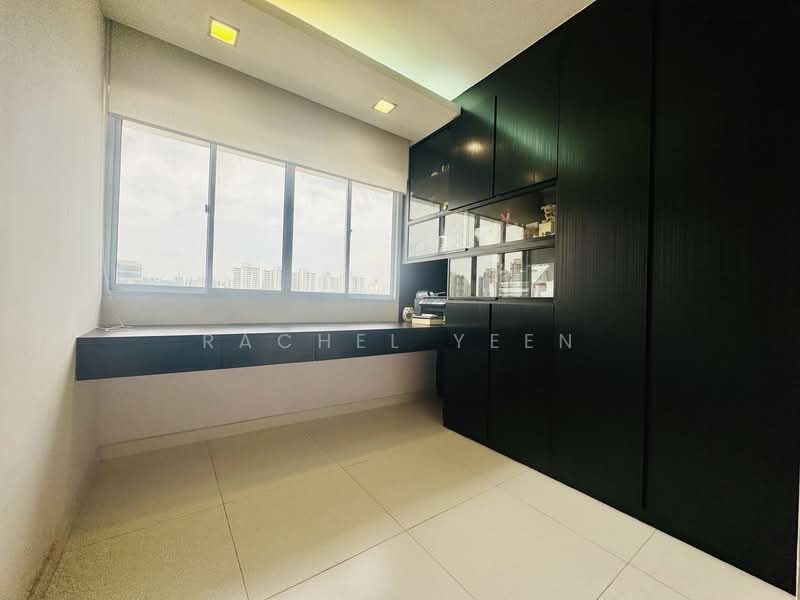 60 Strathmore Avenue HDB Flat For Sale at S$ 949,999 | PropertyGuru Singapore - Study