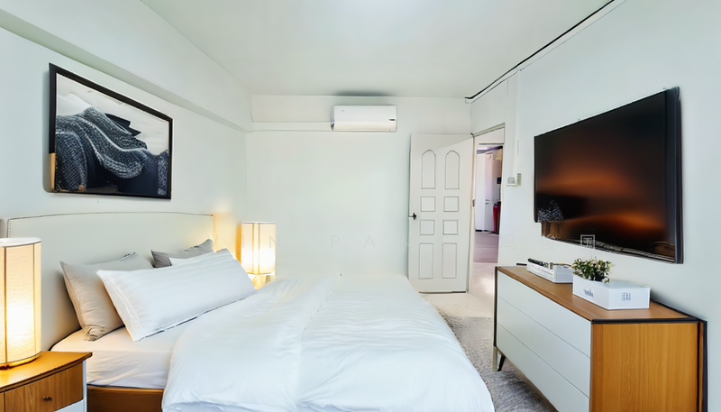 219 Tampines Street 24 HDB Flat For Sale at S$ 480,000 | PropertyGuru Singapore - Bedroom