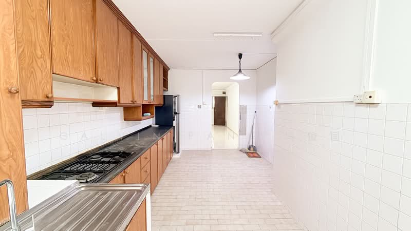 219 Tampines Street 24 HDB Flat For Sale at S$ 480,000 | PropertyGuru Singapore - Kitchen