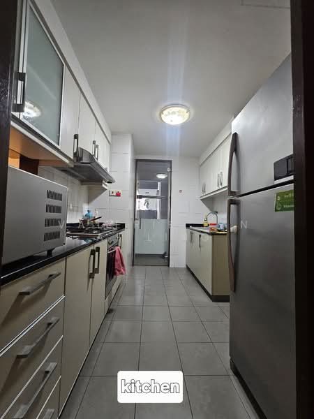 The Warren Apartment For Sale at S$ 1,455,000 | PropertyGuru Singapore - Kitchen