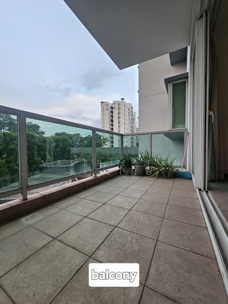 The Warren Apartment For Sale at S$ 1,455,000 | PropertyGuru Singapore - Balcony
