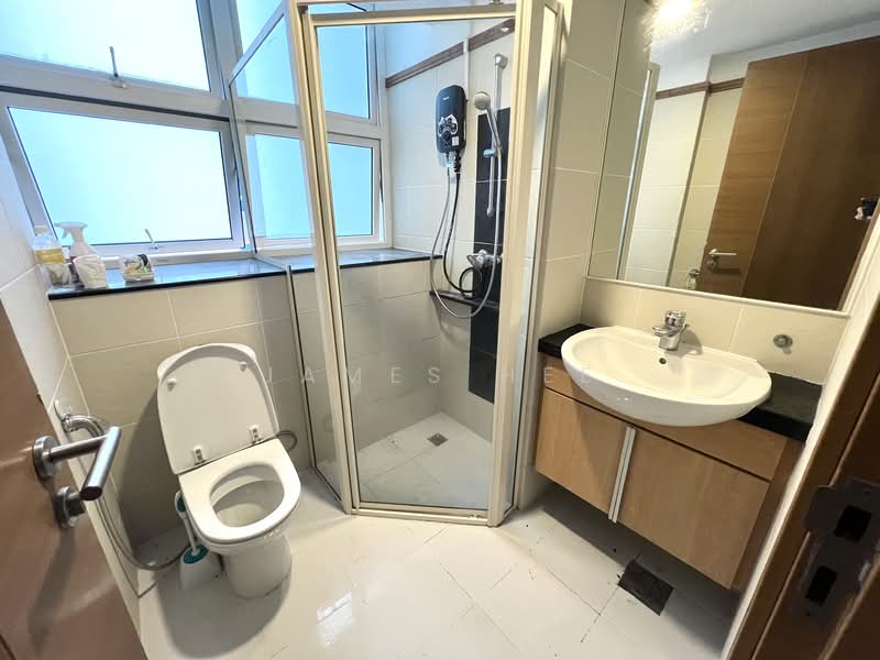 Changi Rise Condo, 4 Simei Rise, Room Rental, 100 sqft, Condominium For Rent, by James Hee, 500070131 - Common Bathroom - PropertyGuru.com.sg