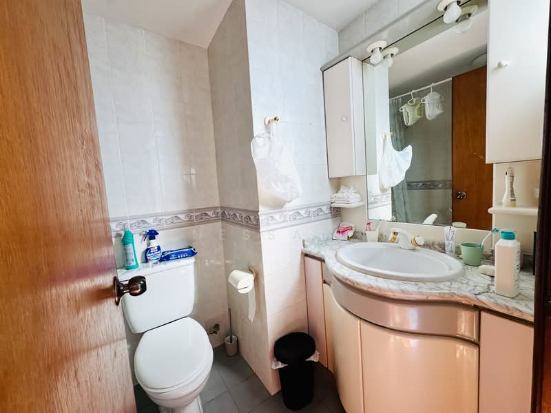 Leedon 2, 2 Leedon Road, 2 Bedrooms, 861 sqft, Condominium For Rent, by Vanessa Lim, 500070138 - Bathroom - PropertyGuru.com.sg