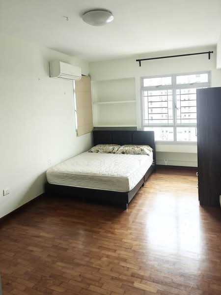 663 Yishun Avenue 4, 663 Yishun Avenue 4, 3 Bedrooms, 893 sqft, HDB Flat For Rent, by Serene Tey, 500070152 - Bedroom - PropertyGuru.com.sg