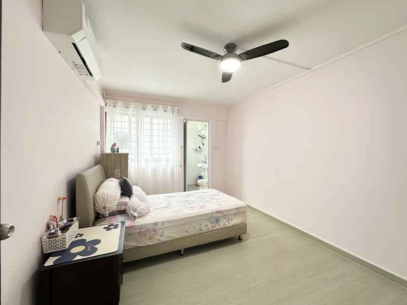 663 Yishun Avenue 4, 663 Yishun Avenue 4, 3 Bedrooms, 893 sqft, HDB Flat For Rent, by Serene Tey, 500070152 - Bedroom - PropertyGuru.com.sg