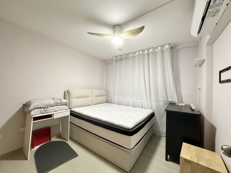 663 Yishun Avenue 4, 663 Yishun Avenue 4, 3 Bedrooms, 893 sqft, HDB Flat For Rent, by Serene Tey, 500070152 - Bedroom - PropertyGuru.com.sg