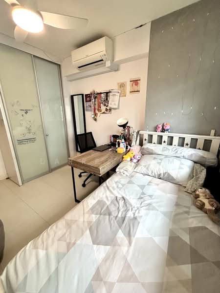 315C Yishun Avenue 9 HDB Flat For Sale at S$ 680,000 | PropertyGuru Singapore - Bedroom 2