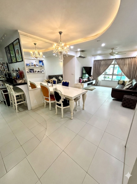 315C Yishun Avenue 9 HDB Flat For Sale at S$ 680,000 | PropertyGuru Singapore - Entrance View