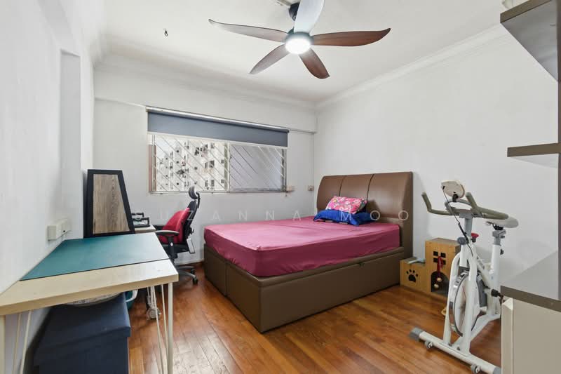 228 Pending Road HDB Flat For Sale at S$ 930,000 | PropertyGuru Singapore - Bedroom