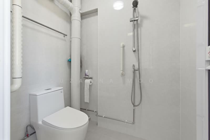 228 Pending Road HDB Flat For Sale at S$ 930,000 | PropertyGuru Singapore - Bathroom