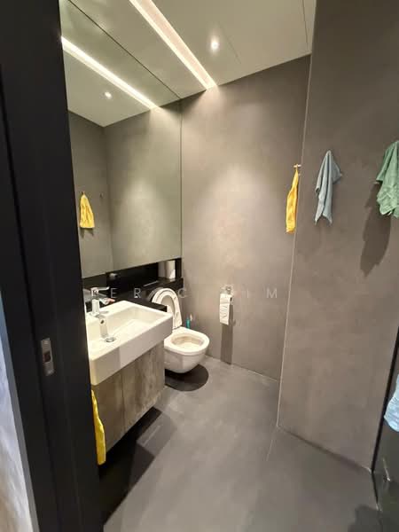 Havelock II, 2 Havelock Road, 1,259 sqft, Office For Rent, by Eric Lim, 500070164 - Bathroom - CommercialGuru.com.sg