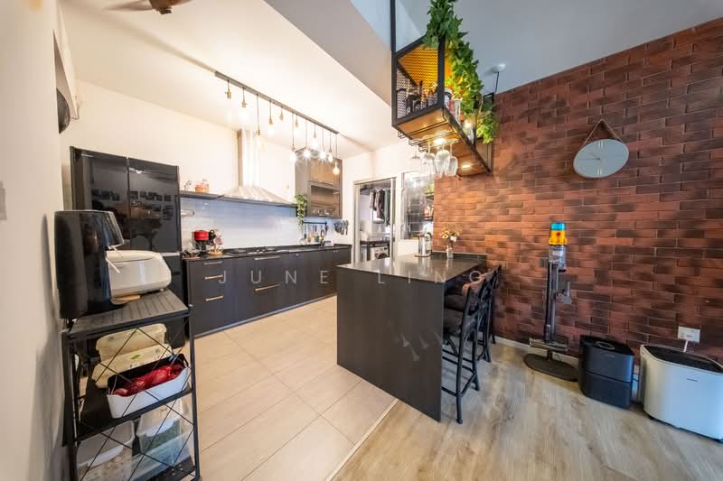 875B Tampines Street 86 HDB Flat For Sale at S$ 749,999 | PropertyGuru Singapore - Kitchen