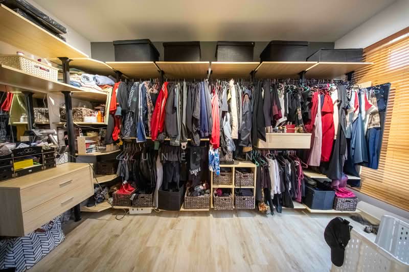 875B Tampines Street 86 HDB Flat For Sale at S$ 749,999 | PropertyGuru Singapore - Walkin Wardrobe