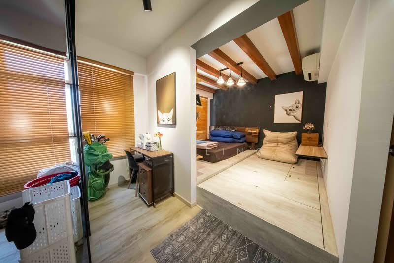 875B Tampines Street 86 HDB Flat For Sale at S$ 749,999 | PropertyGuru Singapore - Master Bedroom