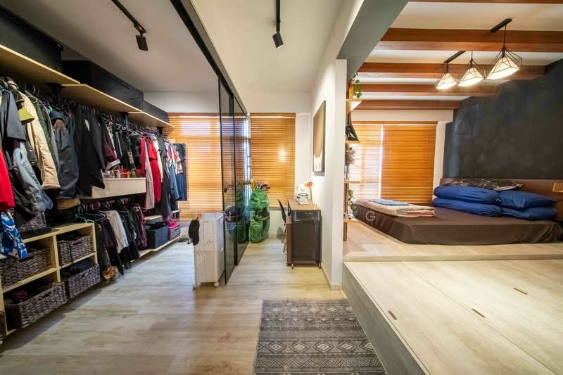 875B Tampines Street 86 HDB Flat For Sale at S$ 749,999 | PropertyGuru Singapore - Master Bedroom