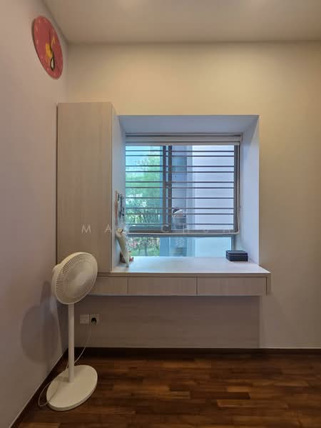 Botannia Condominium For Sale at S$ 2,360,000 | PropertyGuru Singapore - Bedroom 2 with Study corner