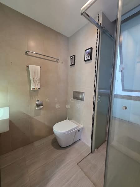 Botannia Condominium For Sale at S$ 2,360,000 | PropertyGuru Singapore - Conmon Bathroom