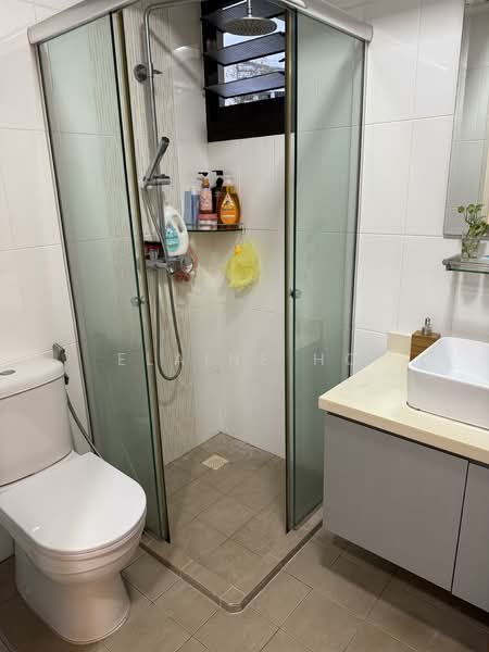 508A Yishun Avenue 4 HDB Flat For Sale at S$ 549,000 | PropertyGuru Singapore - Bathroom