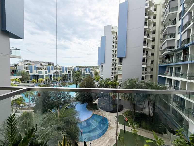 Skies Miltonia Condominium For Sale at S$ 1,350,000 | PropertyGuru Singapore - Balcony