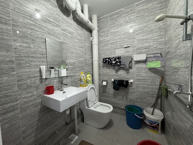 25 Chai Chee Road, 25 Chai Chee Road, 3 Bedrooms, 1,432 sqft, HDB Flat For Rent, by Karen Goh Yee Ju, 500070222 - Bathroom - PropertyGuru.com.sg