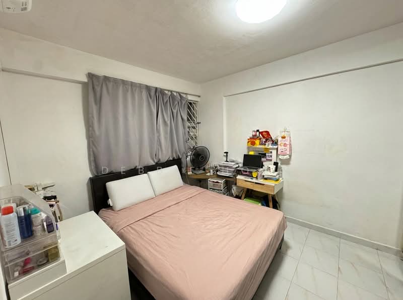 619 Yishun Ring Road HDB Flat For Sale at S$ 538,000 | PropertyGuru Singapore - Bedroom