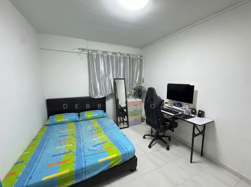 619 Yishun Ring Road HDB Flat For Sale at S$ 538,000 | PropertyGuru Singapore - Bedroom