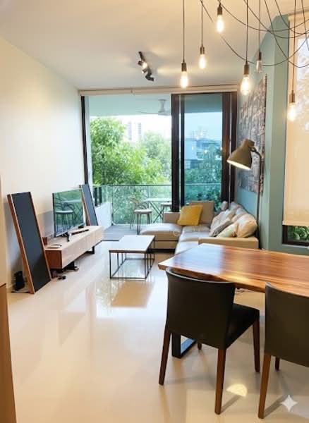 The Crest Condominium For Sale at S$ 1,790,000 | PropertyGuru Singapore - Living Room